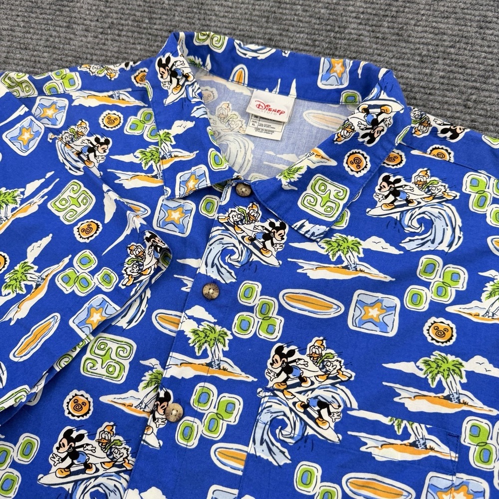Disney Button Up Shirt Men's Size XL Surfs Up Mickey Donald Blue Hawaiian Wave